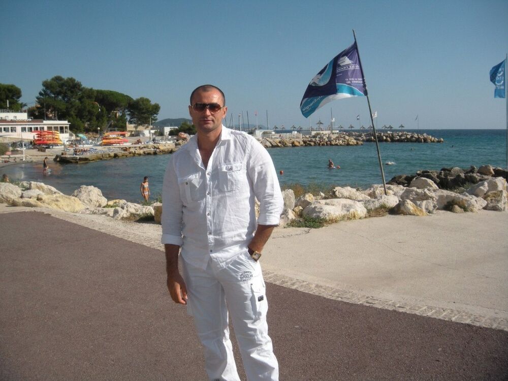 ���� 8841830 ������� Artyom, 50 ���, ���� ���������� � Palais-Bourbon