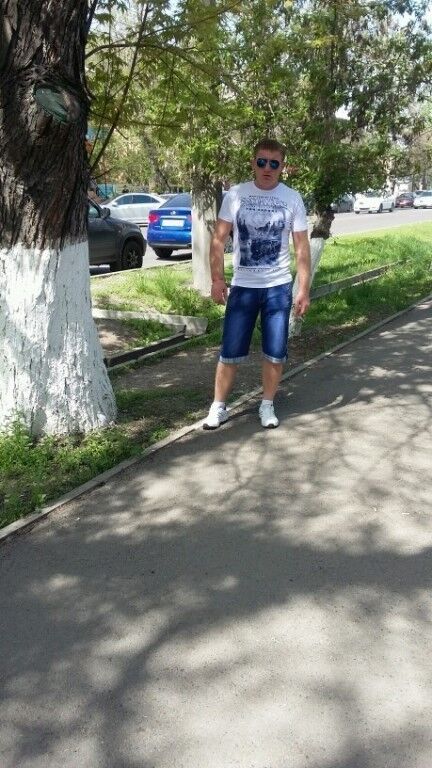  ,   Victor, 39 ,   