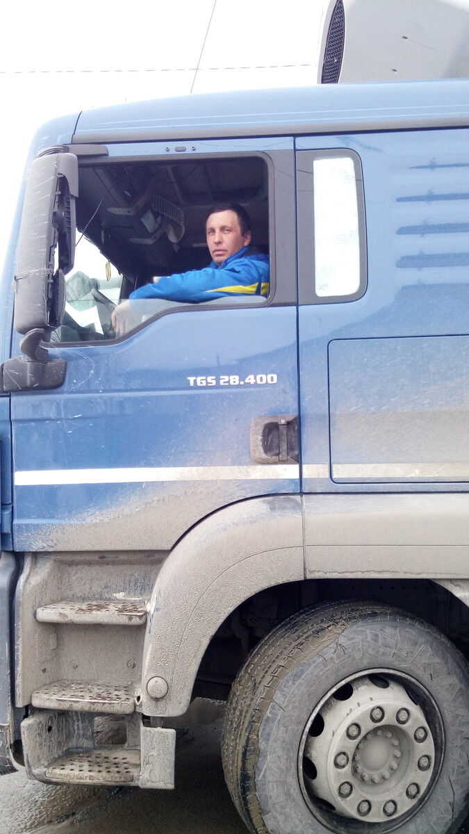  15882450  Sergei, 48 ,    