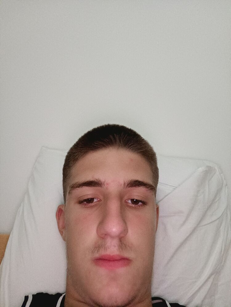  Budva,   Aleksandar, 20 ,   ,   