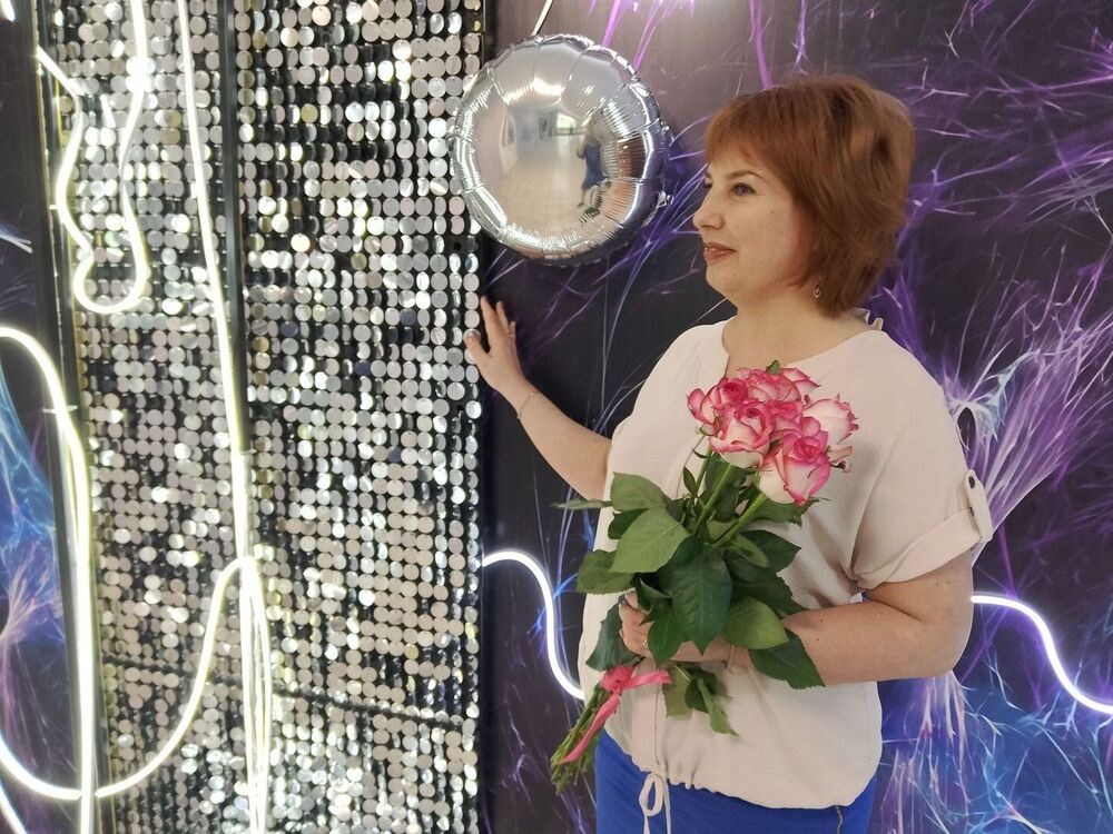  52255380  Innessa, 48 ,    