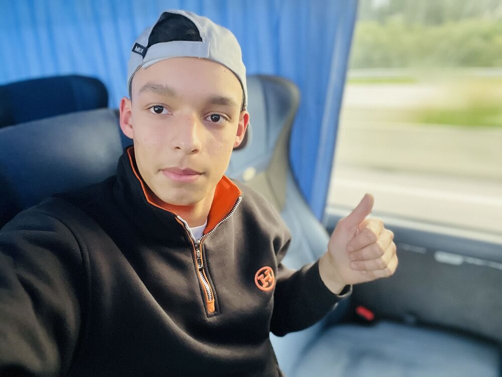  50325680  Abdo, 18 ,    