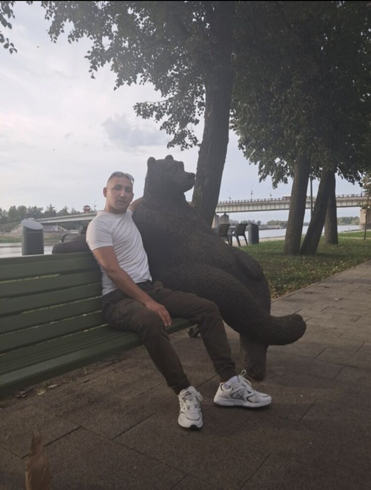   ,   Alex, 36 ,   ,   , c , 