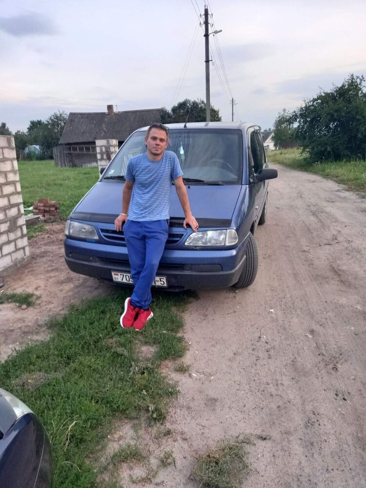 23525840  , 27 ,    