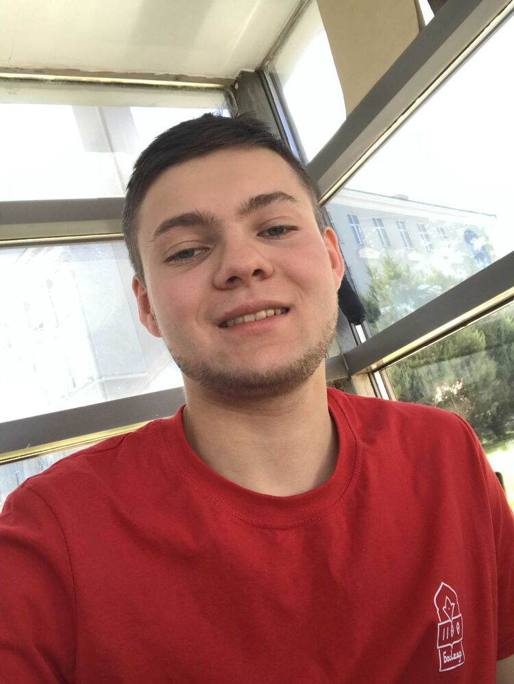  32479850  , 23 ,    
