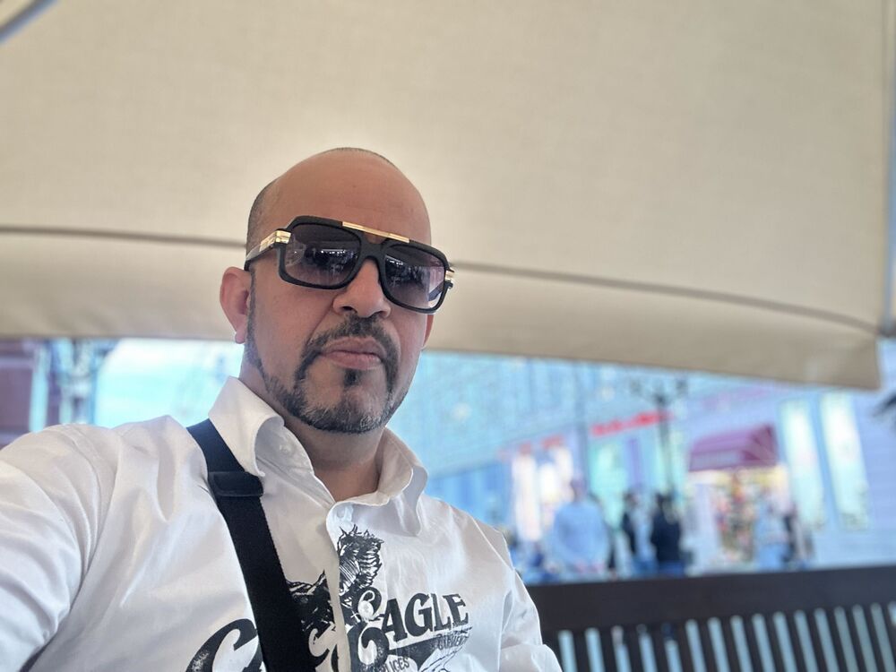  ,   Houari, 43 ,   ,   , c 