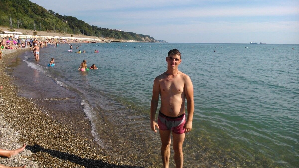  ,   Artem, 36 ,   