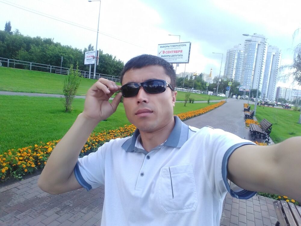  18045980  Jorik, 44 ,    