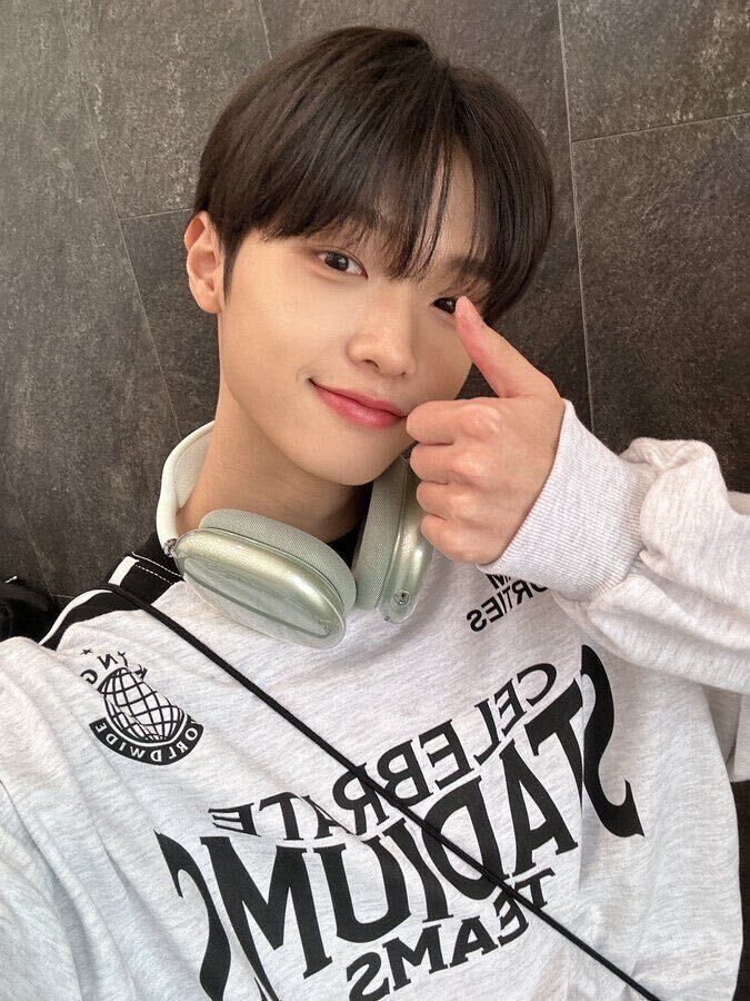  38547590  Boncheol, 21 ,    