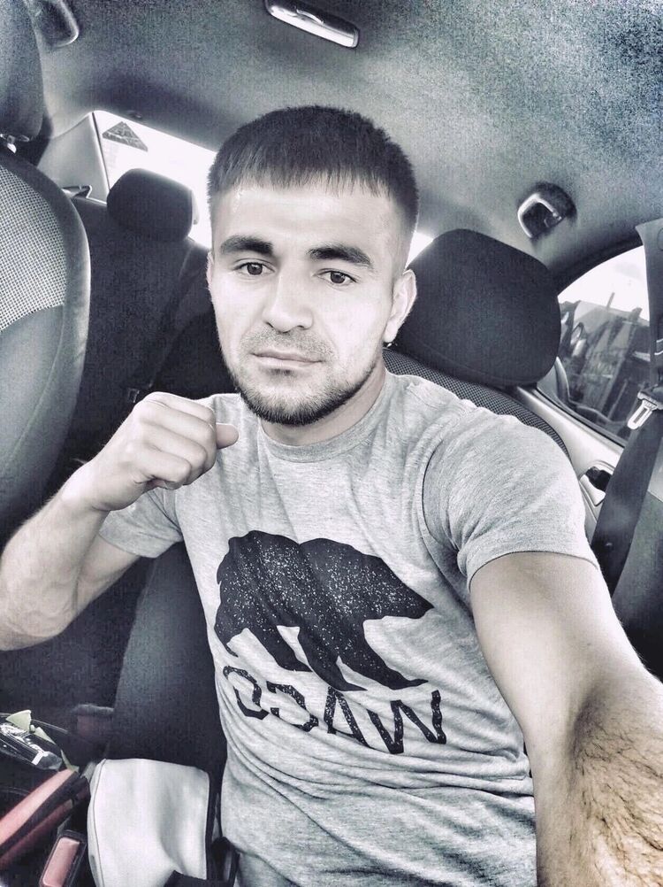  48306860  TIMUR, 35 ,    
