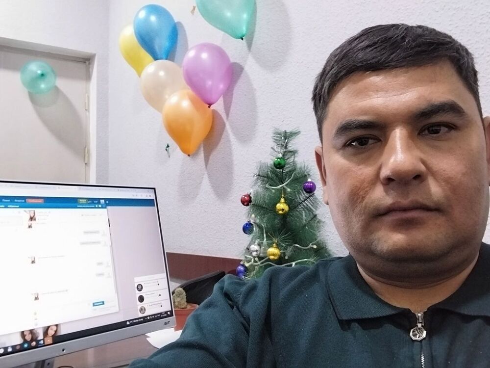  40147360  Akmal, 40 ,    