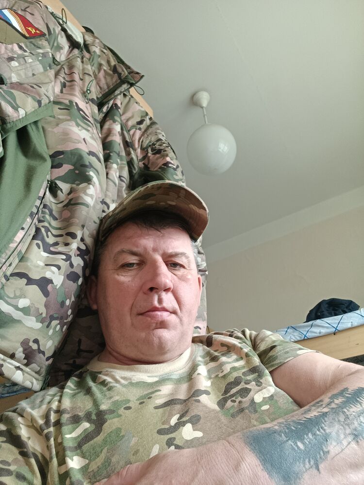  42925960  , 49 ,    