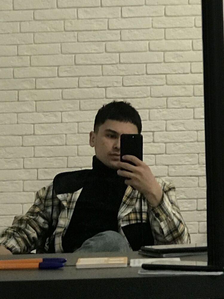  42334880  , 22 ,    