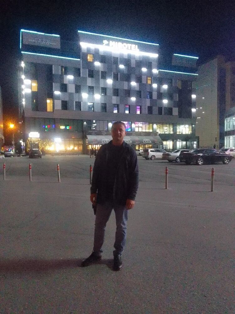  29913980  Maksim, 41 ,    