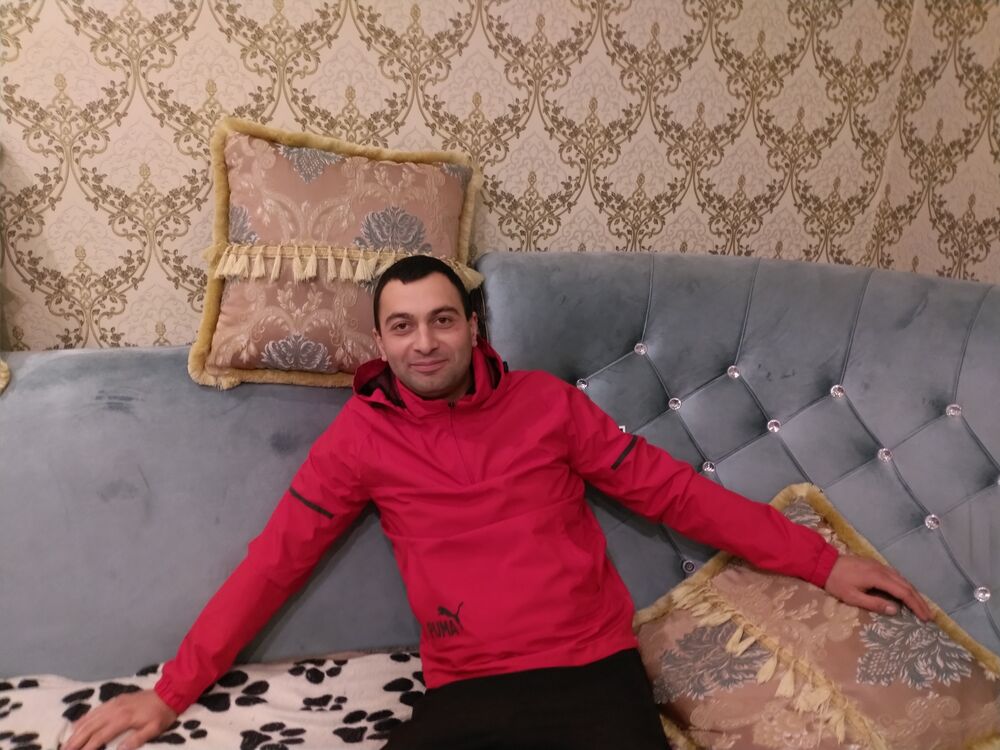  30435010  Leonid, 31 ,    --