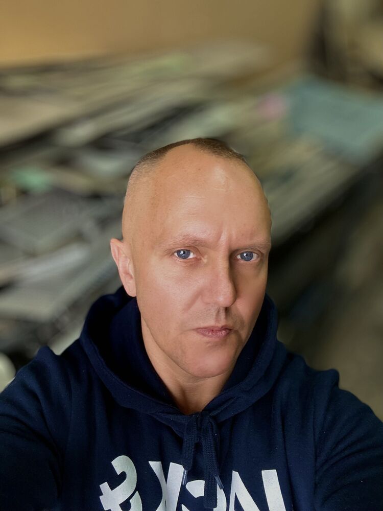  -,   , 42 ,     , c 