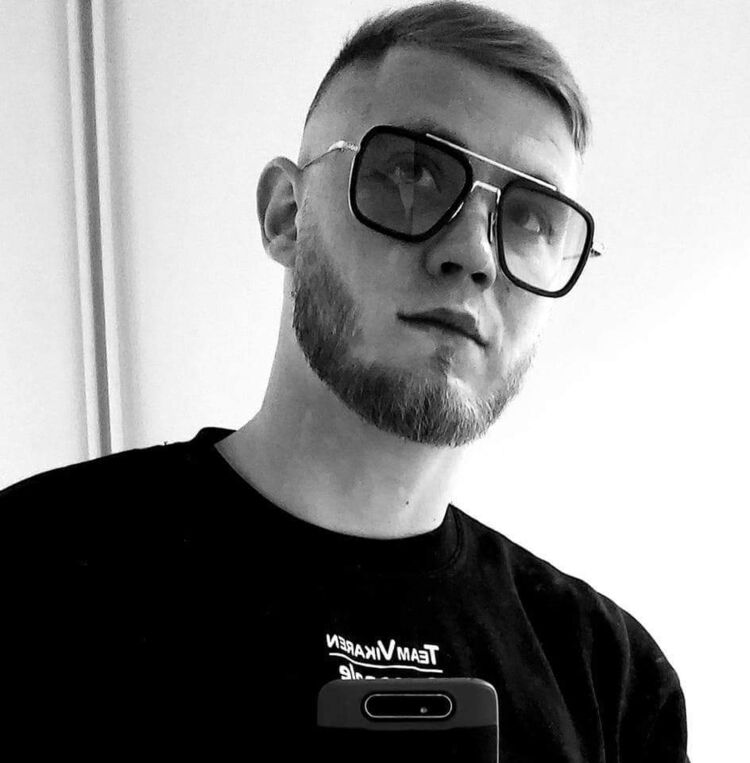  54482200  Kristafor, 29 ,    