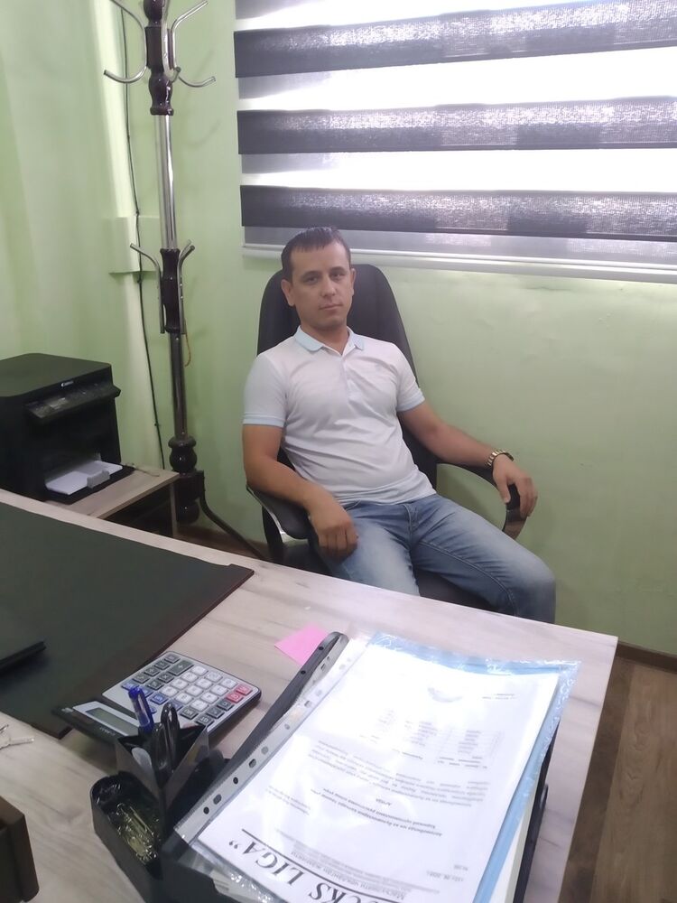  ,   Aziz, 42 ,   ,   , c 