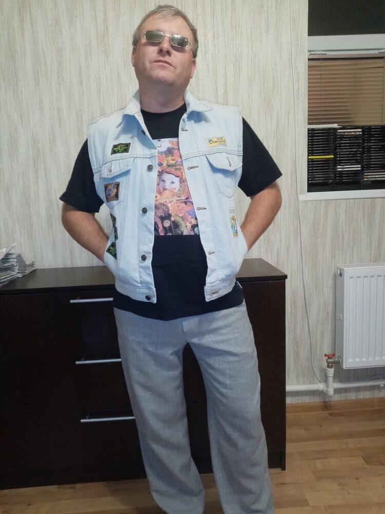  21670990  DAVE, 47 ,    