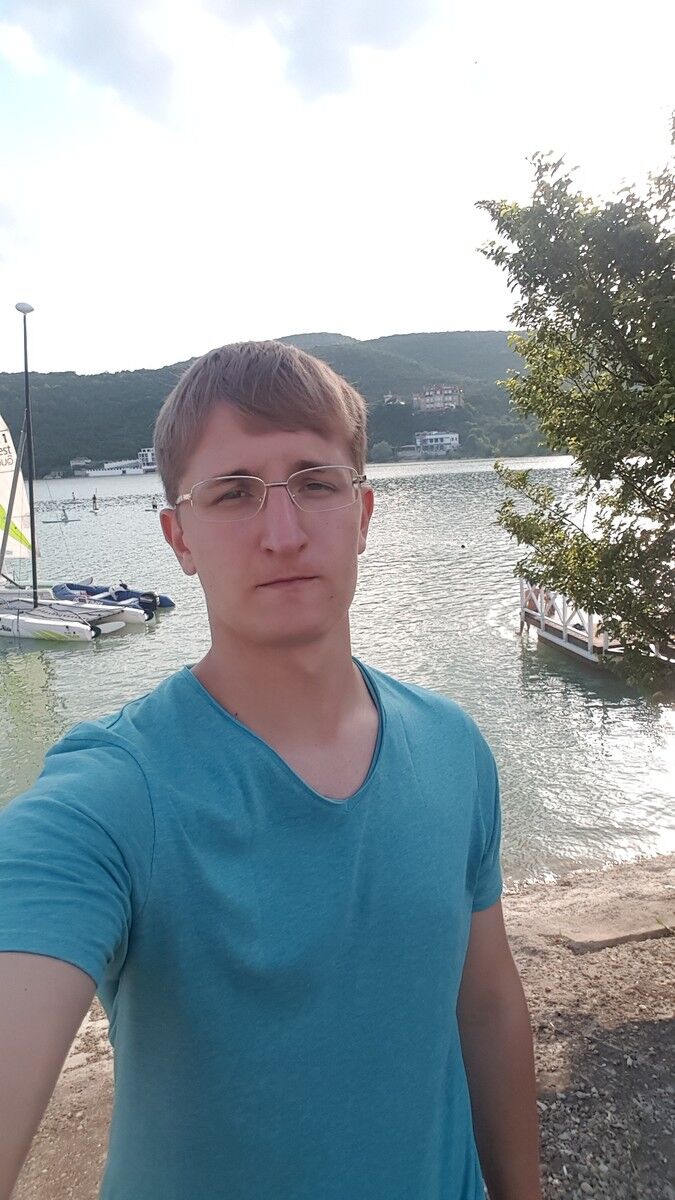  18037950  , 27 ,    