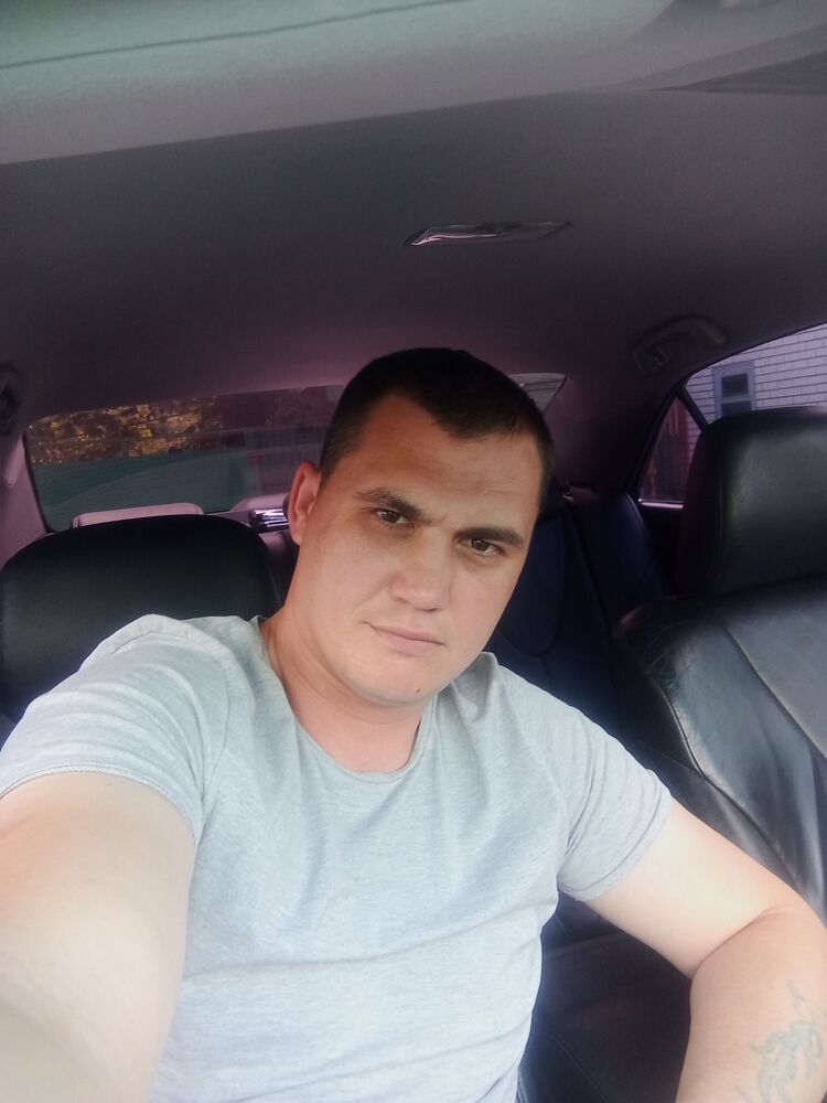  ,   Vladislav, 35 ,   ,   