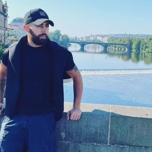  37501540  Ivan, 28 ,    Praha