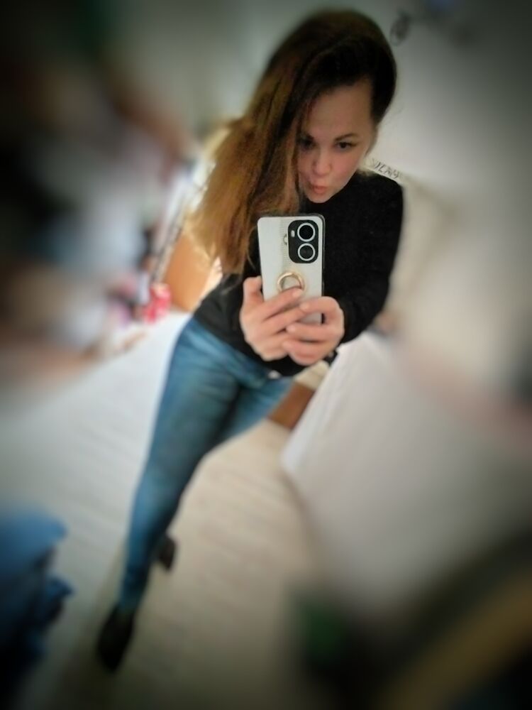  47044370  , 32 ,     
