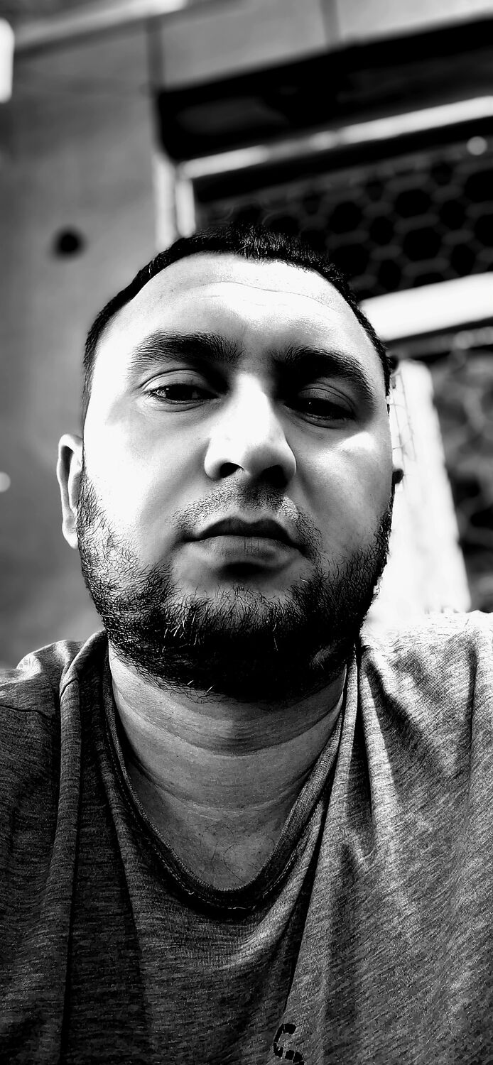  53791370  Davik, 33 ,    