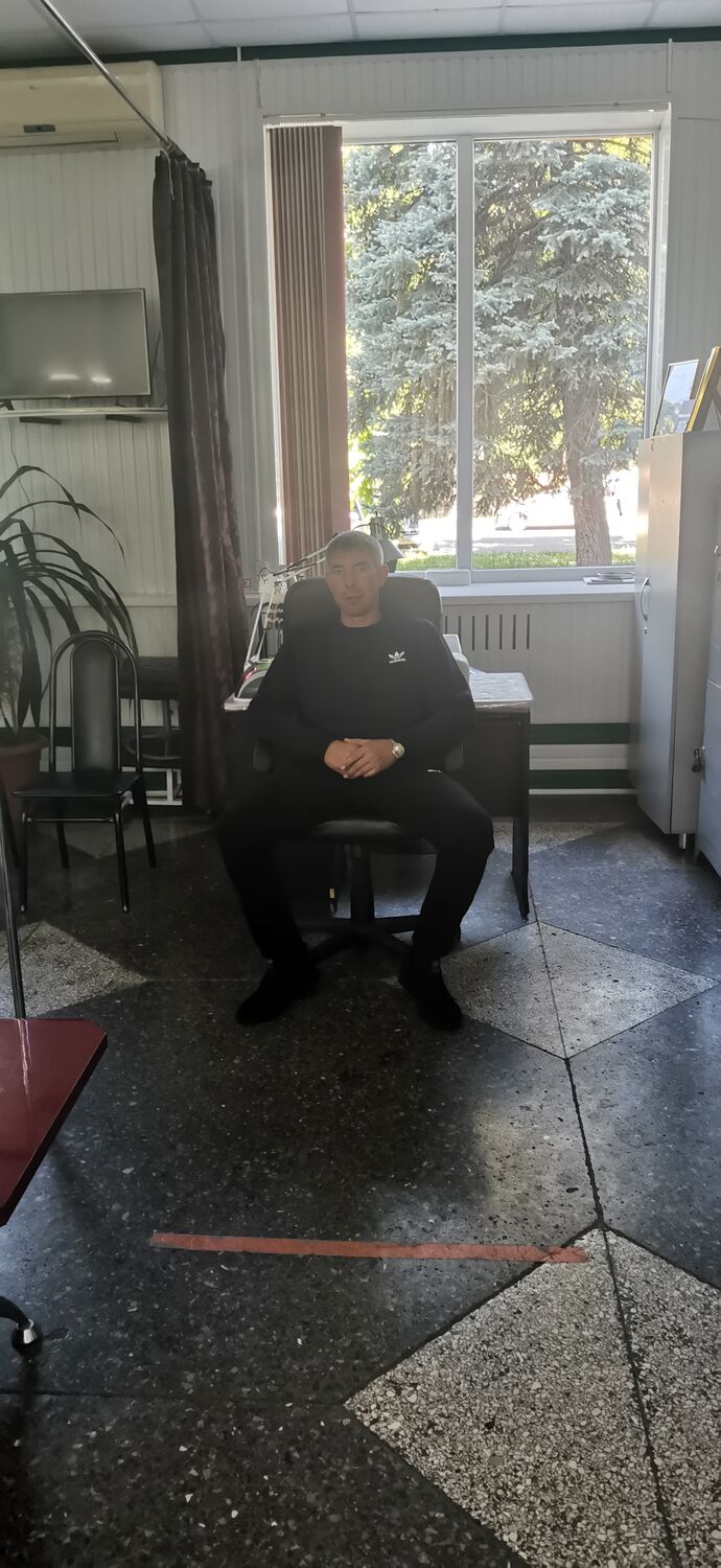  53680950  Nikolay, 44 ,    