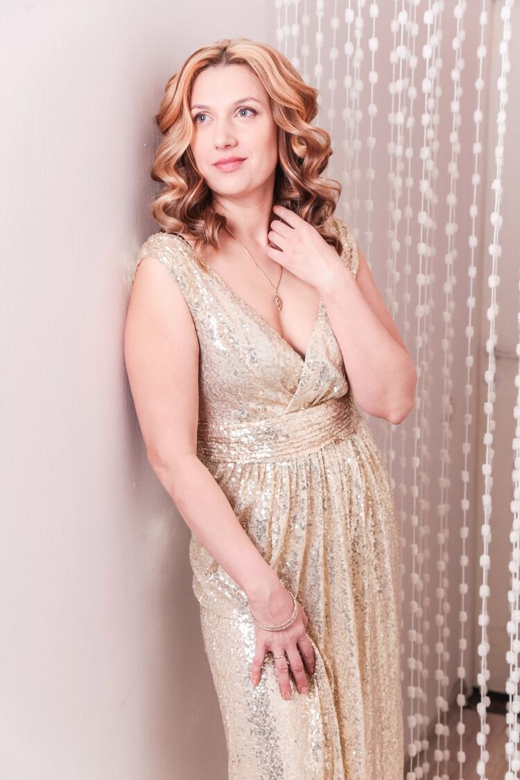  48062780  Ekaterina, 45 ,    -