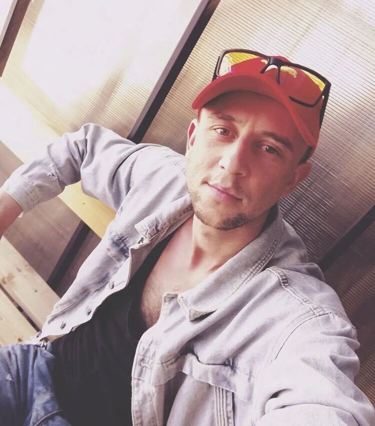  47592840  Aleksandr, 31 ,    