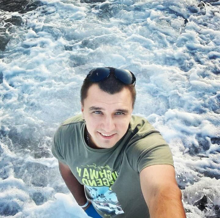  54068230  Alex, 42 ,    