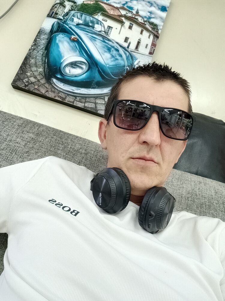  52867880  , 36 ,    