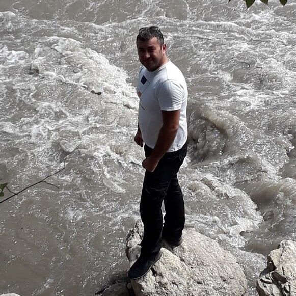  19318200  Ruslan, 42 ,    