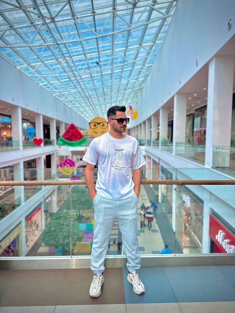  ,   Can can, 28 ,   ,   