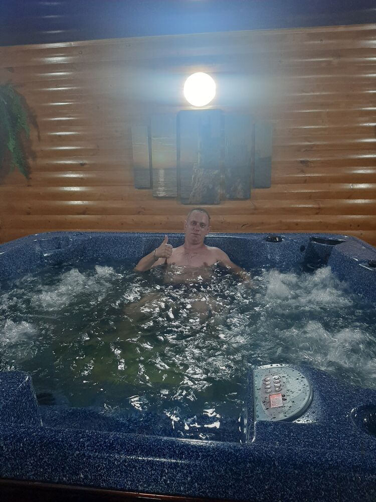  ,   Igor, 35 ,   ,   
