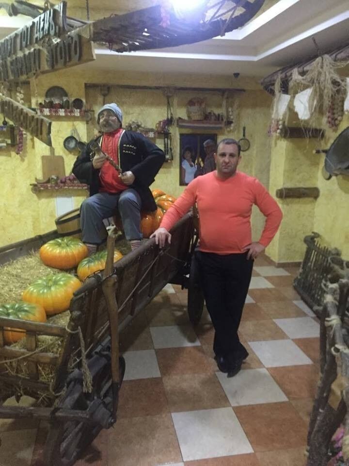  ,   ARMEN, 44 ,   ,   , c 