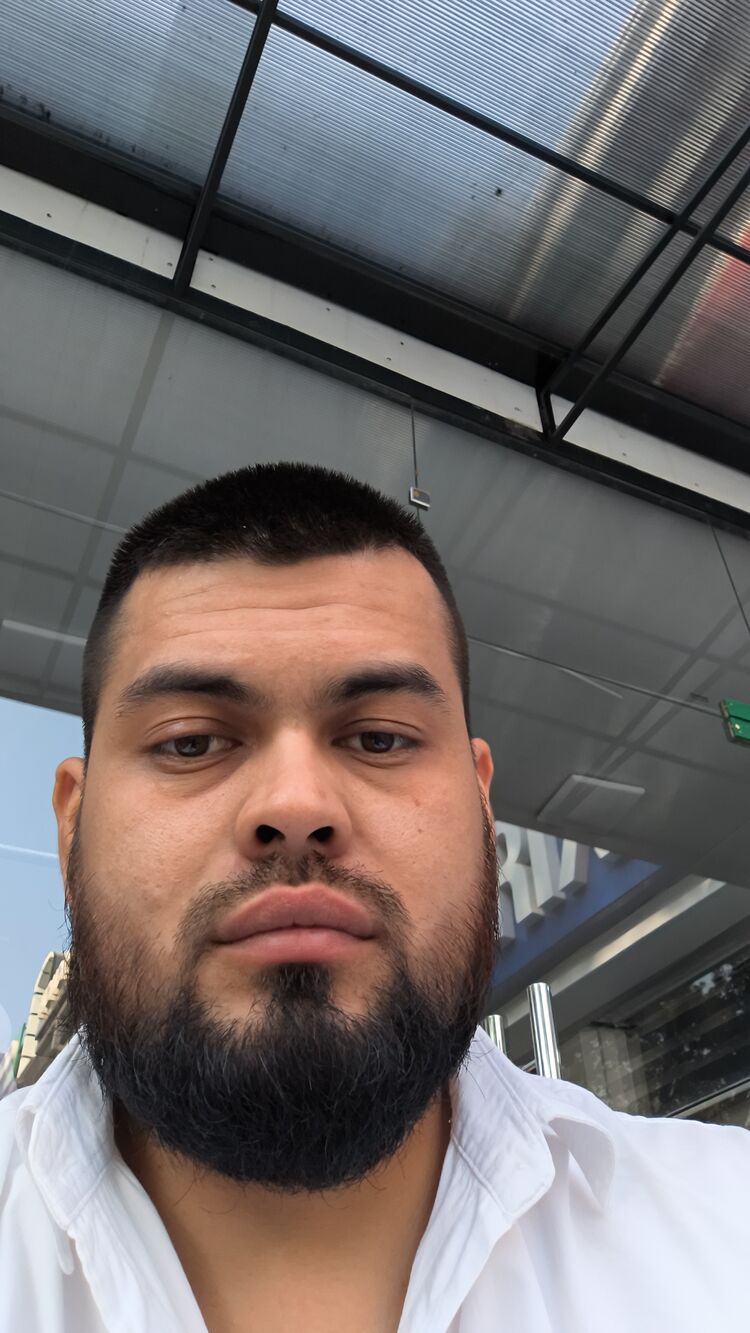  53853710  Bekham, 28 ,    