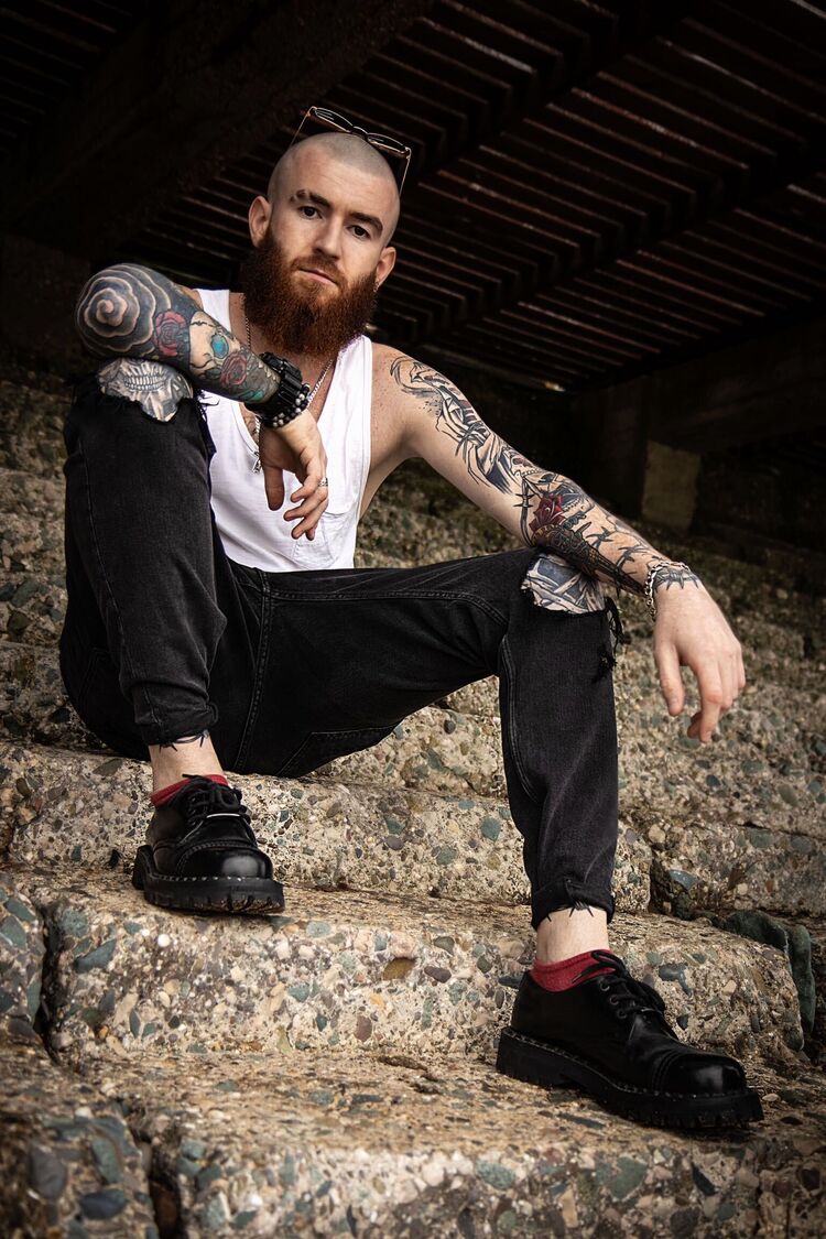  34343770  Vladimir, 32 ,    