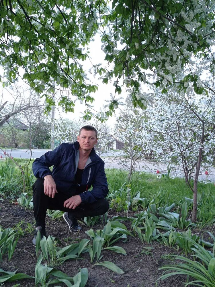  ,   Sergey, 42 ,  