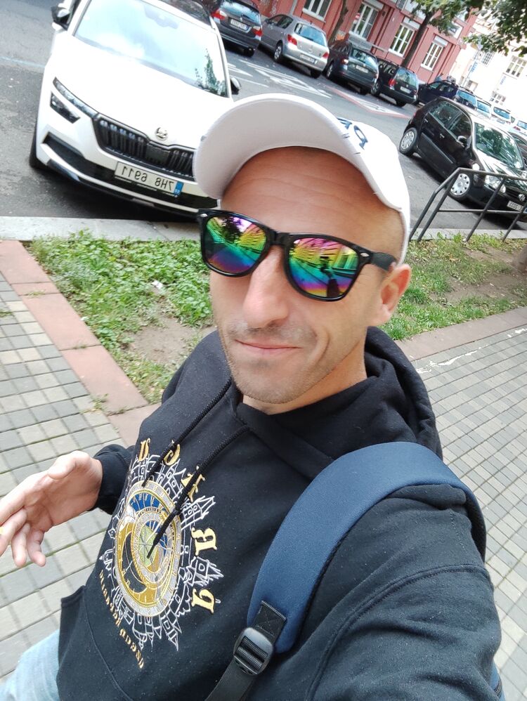  30185720  , 43 ,    Praha