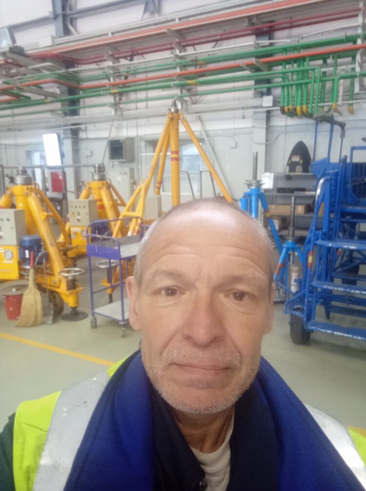  45307020  Aleksandr, 55 ,    