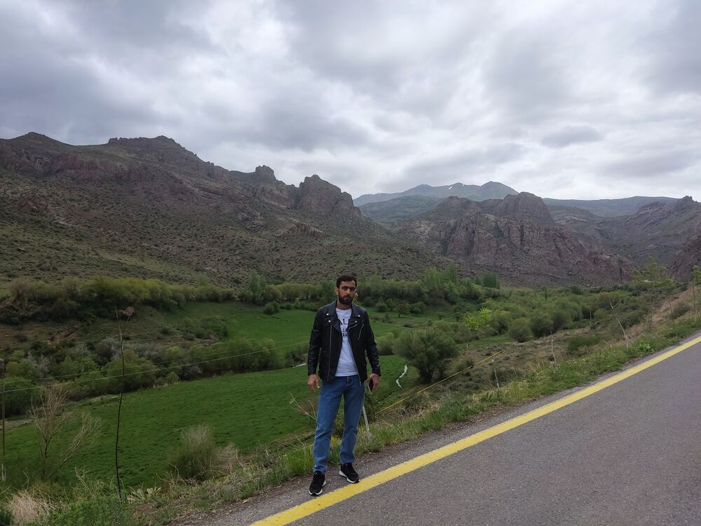  40762090  Elshan, 26 ,    