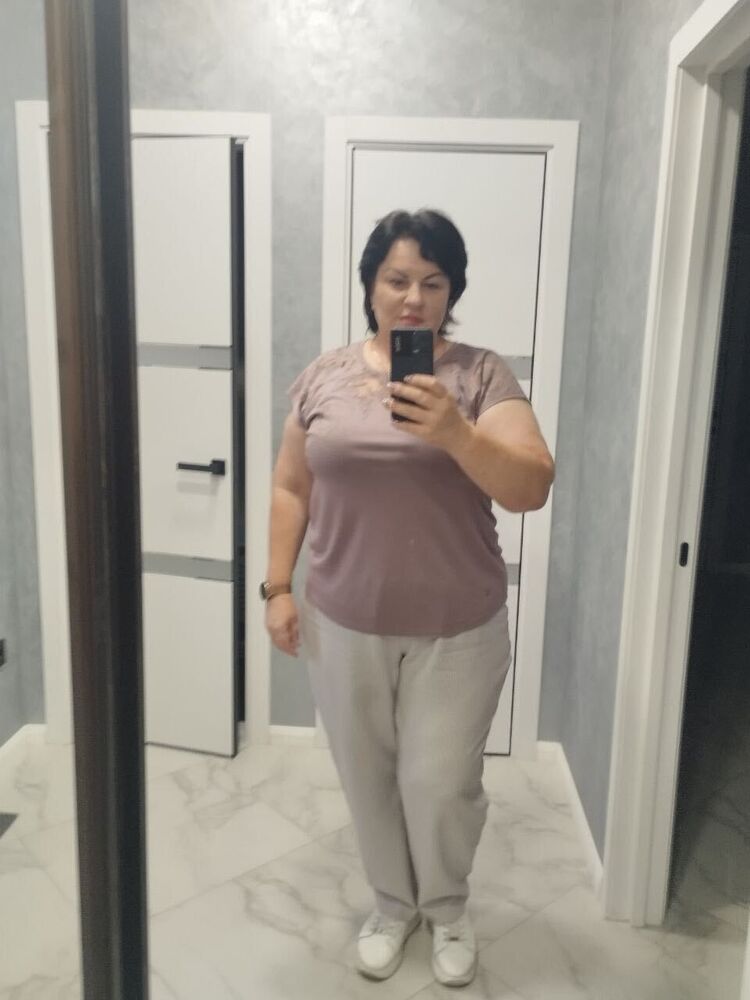  52683380  Elena, 48 ,    