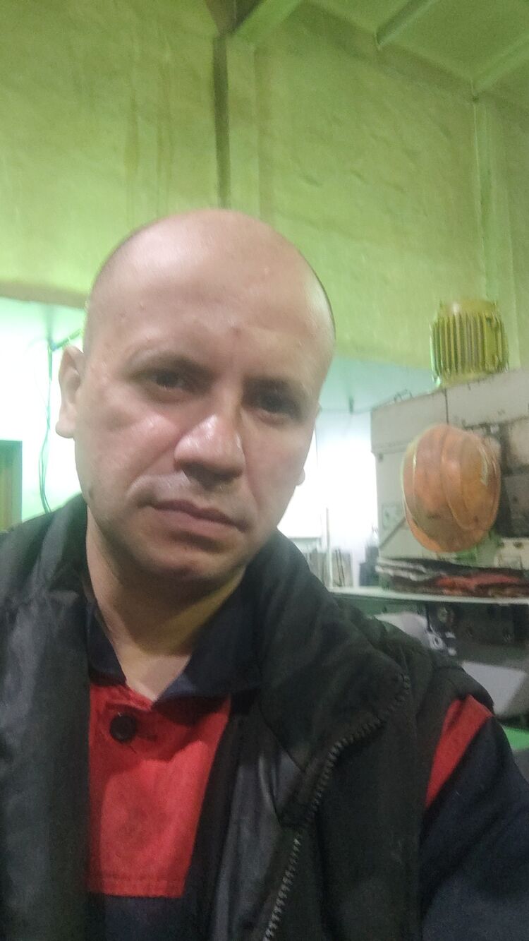  33635970  Alexandr, 40 ,    