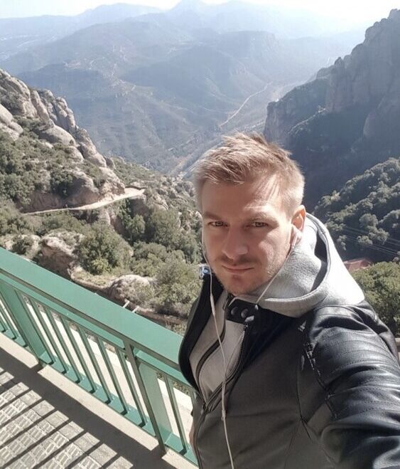  53484800  Sergo, 36 ,    