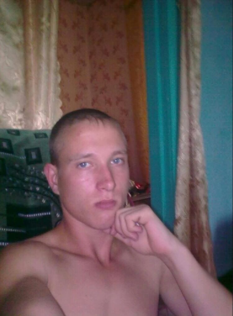  10743960  Alrx, 35 ,    