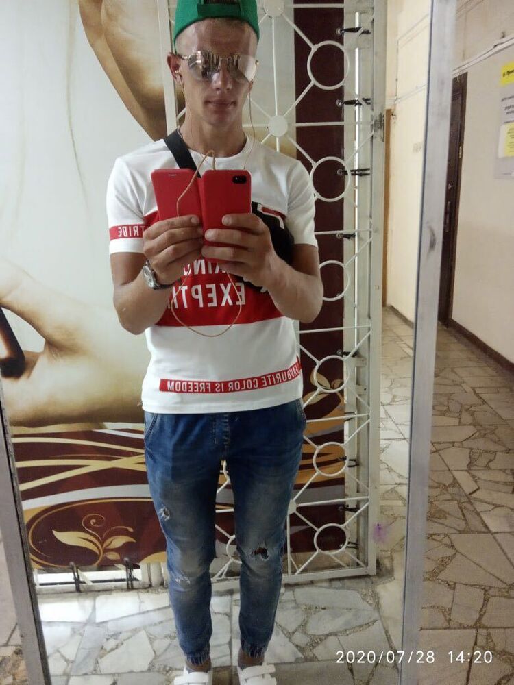  22908800  Andrei, 29 ,    