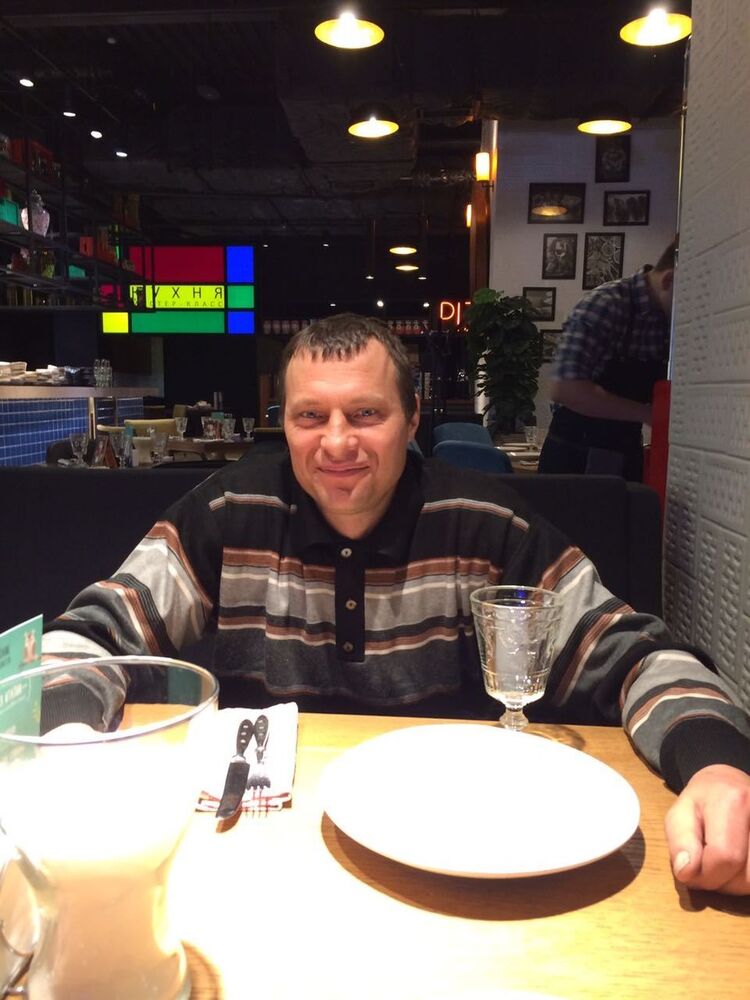  13998820  Vladimir, 52 ,    