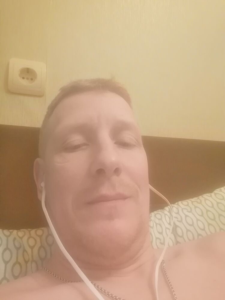  22635480  Dmitry, 48 ,    